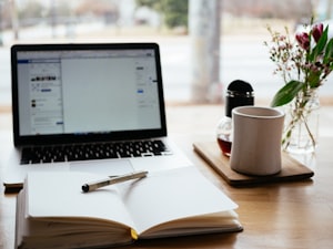 什么是散文的三要素：主题、结构与语言的深度解析